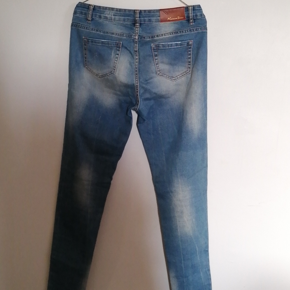 Distressed jeans - Picture 5 of 5